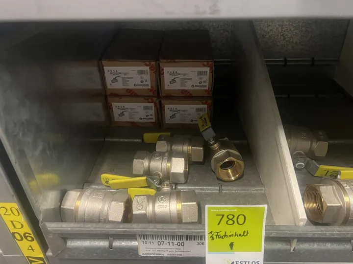 Konvolut Giacomini - Gas-Kugelhahn R950, 1 1/4, DG, Hebelgriff gelb, Schwermodell Umfang: 1/3 Fachinhalt